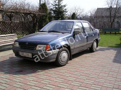 Автостекла Opel Kadett c установкой в Москве